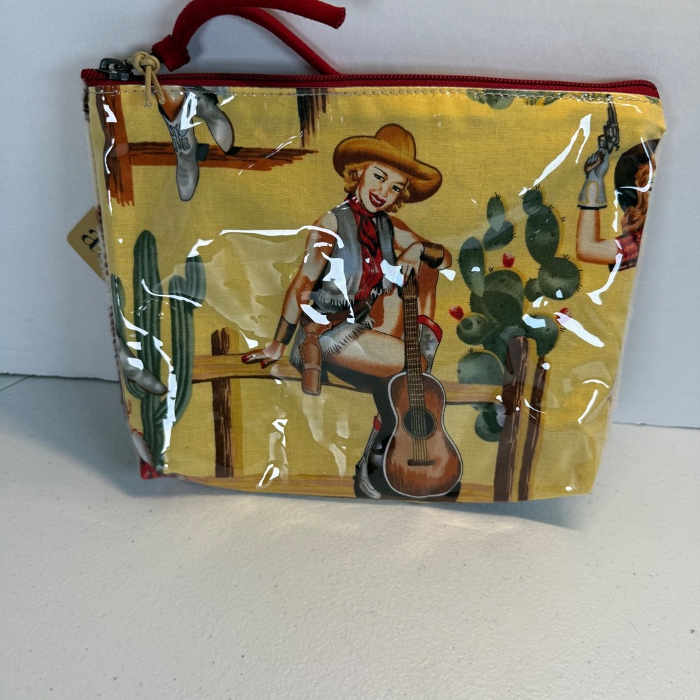 Atenti NWT Western Retro Cowgirl Guitar Motiff Makeup/Accessory/Toiletry Bag